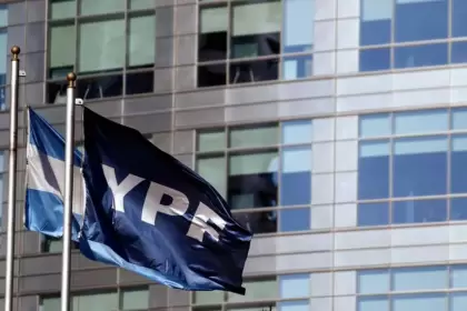 YPF definió que la planta de GNL se hará en Río Negro y no en Buenos Aires