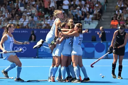 Las Leonas siguen en camino por esa medalla de oro que se les niega.