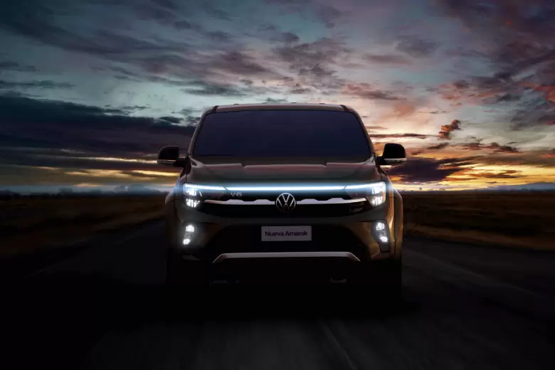 La barra de luz LED es uno de los detalles salientes de la actualizacin de la Nueva Amarok.