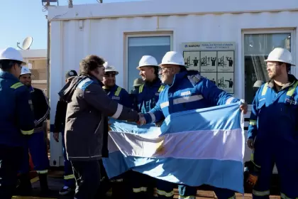 El presidente de la Nacin, Javier Milei, fue recibido hoy en Vaca Muerta.