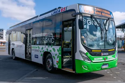 Metropol puso a prueba el nuevo bus de Scania propulsado a GNC.