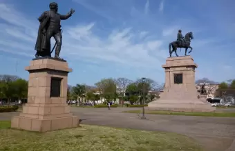 Monumentos al General Jos Gervasio Artigas, en Salto.