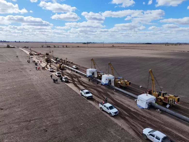 En el pico de la obra, trabajaron ms de 1.100 personas y se movilizaron ms de 500 equipos de construccin.