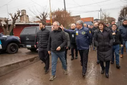 Patricia Bullrich y Diego Valenzuela encabezaron un allanamiento contra una banda dedicada al robo de autos