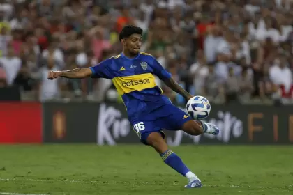 Medina pide a gritos que lo vendan de Boca en este mercado de pases