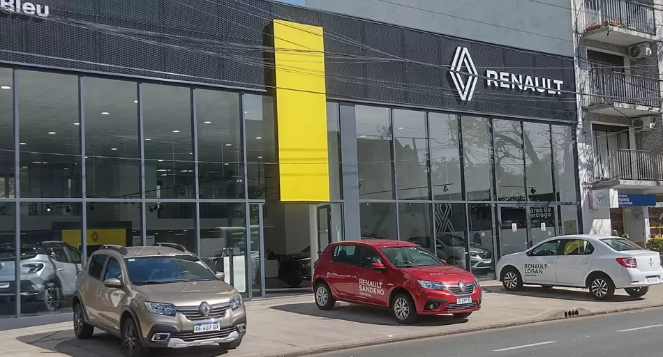 Renault ajusta precios tras reducción de impuesto