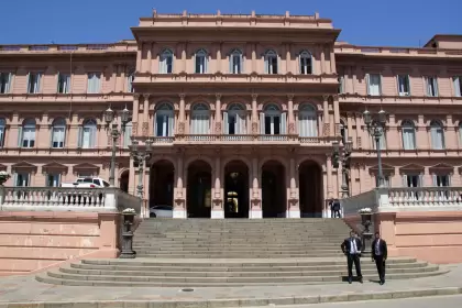 Nueva cumbre legislativa entre el PRO y LLA en Casa Rosada