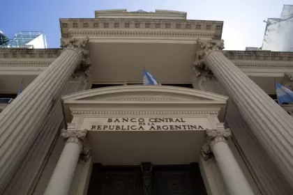 El BCRA vendi US$ 31 millones y lleva un saldo negativo en el mes de US$ 53 millones.