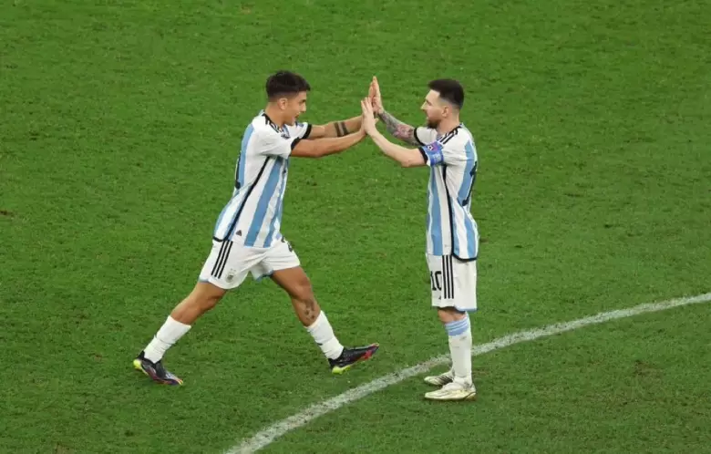 Paulo Dybala y Lionel Messi