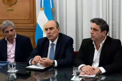 Francos y Caputo se reunieron con gobernadores tras el pedido de ajuste de Milei