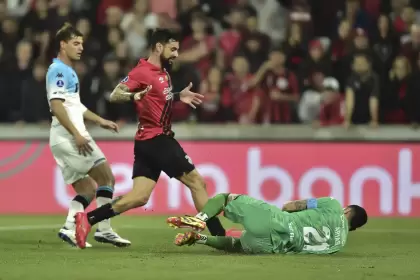 Racing y Athletico Paranaense definen la serie en el Cilindro de Avellaneda. (@Sudamericana)