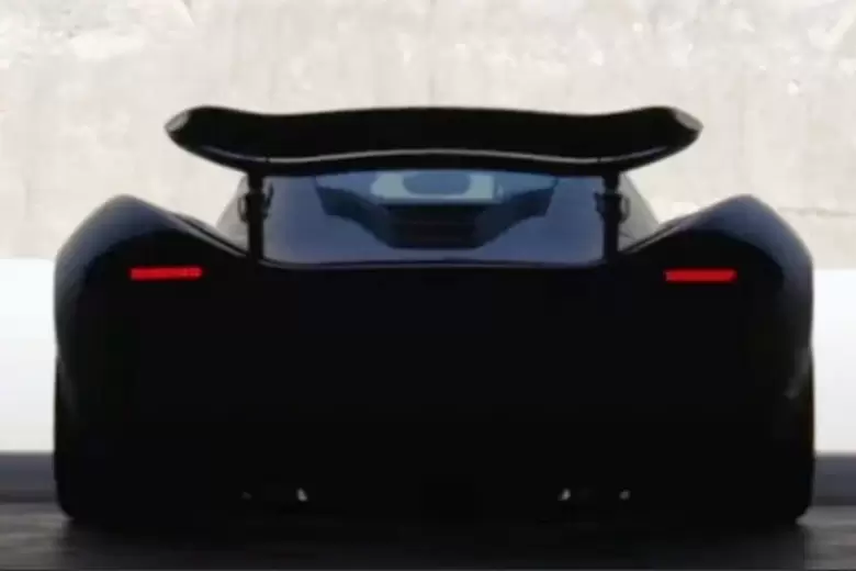 La imagen teaser del McLaren W1 que se presentar oficialmente el 6 de octubre.