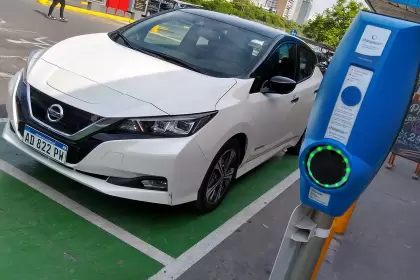 Los autos elctricos dejarn de estar exentos del pago de patentes en CABA.