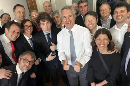 Almuerzo sorpresa de Milei con Caputo en la previa a la defensa del Presupuesto 2025