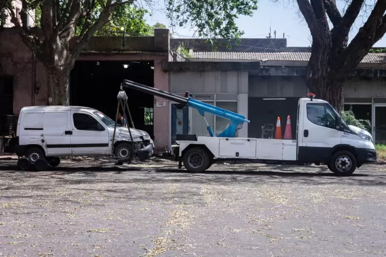 Los autos abandonados son un peligro para la salud, la seguridad y el ambiente.