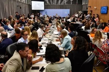 Diputados comienza a debatir la Ley de DNU, para limitar a Milei