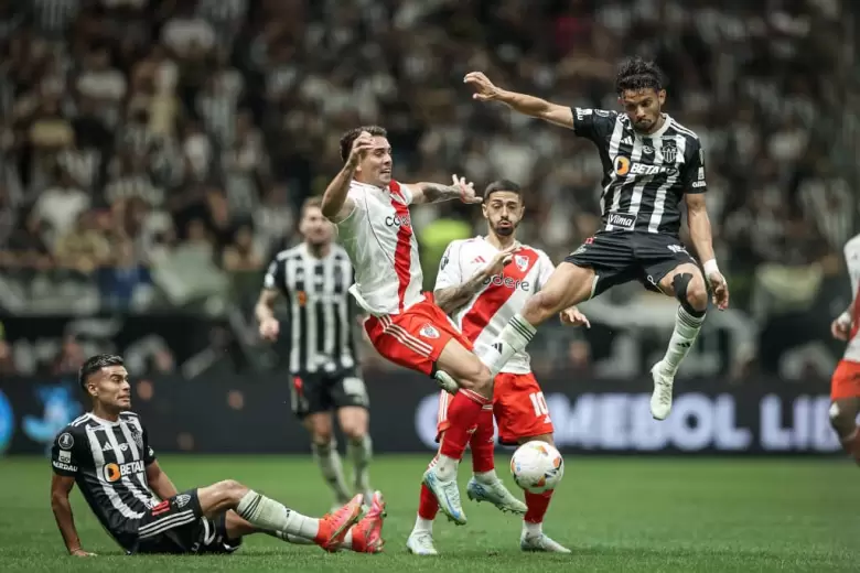 Atlético Mineiro-River