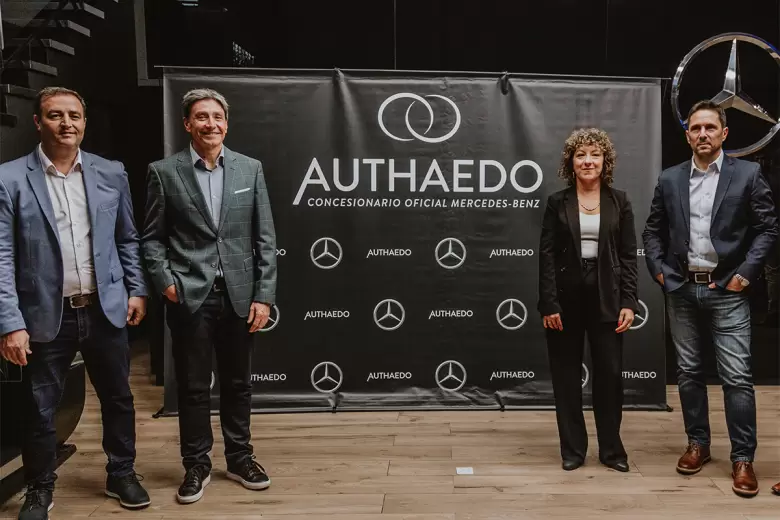 Luciano Maiolino, Juan Vernengo, Presidente de AutoHaedo, Paula Díaz, y Rodrigo Lorenzo, Gerente de Posventa de AutHaedo.