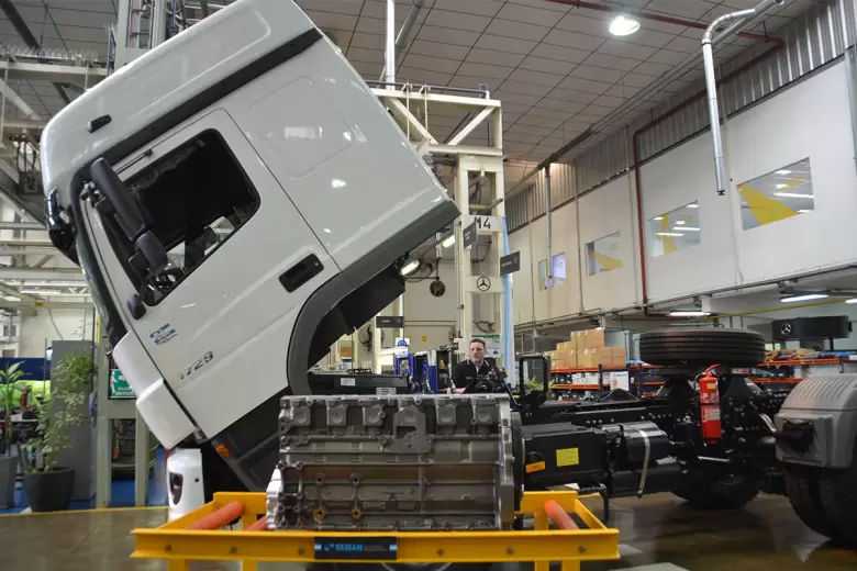 A través de REMAN, Mercedes-Benz Camiones y Buses ya entregó más de 8.000 piezas remanufacturadas a sus clientes.