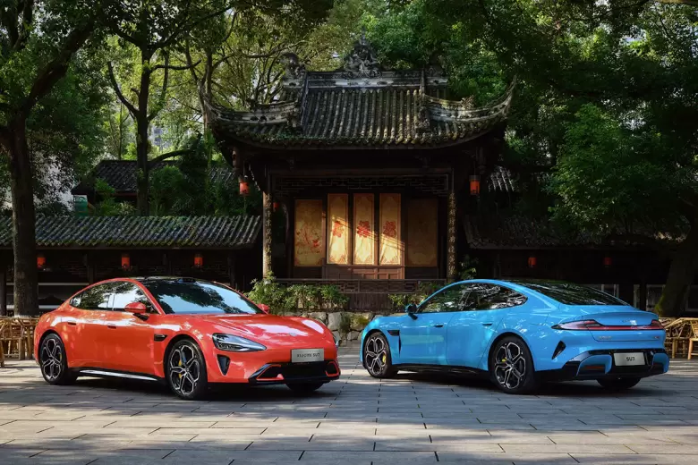 Jim Farley, CEO de Ford, dijo que maneja un Xiaomi SU7 que la automotriz importó desde China.