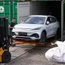 Dudas, recelo y advertencias sobre la anunciada apertura de la importación de autos a particulares