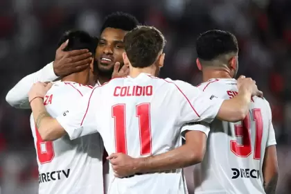 River quiere sumar su primer triunfo de visitante ante un equipó que aún no pudo ganar y tiene al DT en la cuerda floja