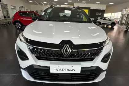 Renault bajó los precios y volvió la financiación a tasa 0%