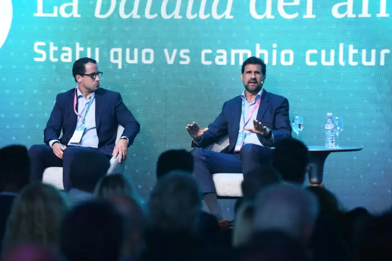 Sola participó en el foro ABECEB del pasado martes 5 en Buenos Aires.