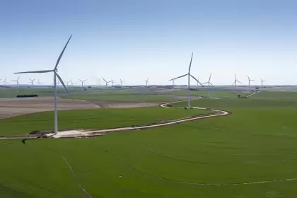 La Elbita es el primer parque eólico a gran escala en la región y el de mayor envergadura de Genneia en Buenos Aires.