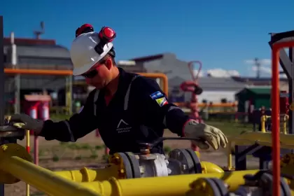 Gracias a la ampliacin de oleoductos y gasoductos estratgicos.