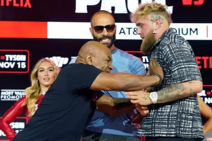 El mediático combate entre Tyson y Paul fue anunciado como profesional