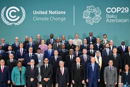 Líderes mundiales y delegados en la COP29