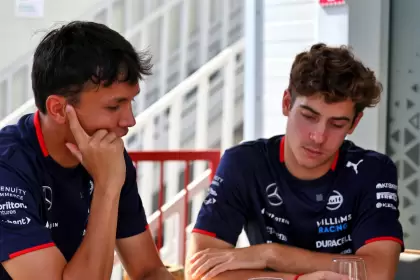 Albon y Colapinto tuvieron una jornada complicada en Interlagos y sus autos sufrieron importantes daños