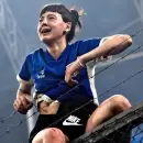 Una casa de apuestas encontró a la hincha de Racing que fue viral y la sorprendió con un regalo especial
