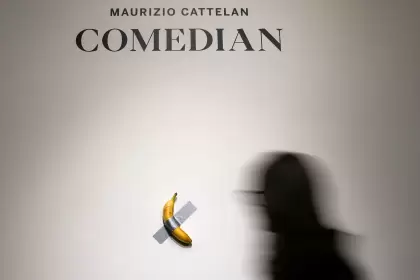 La controvertida creación del artista ha sido calificada como "la obra de arte más comentada del siglo".