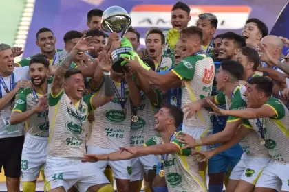 Defensa y Justicia escribió la página más dorada de su historia al ganar su primer titulo internacional en 2017