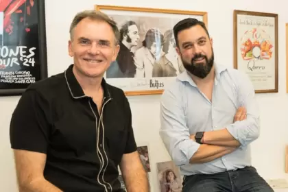 El equipo detrás de este proyecto está compuesto por dos expertos: Pablo Glattstein y Leo Rodríguez