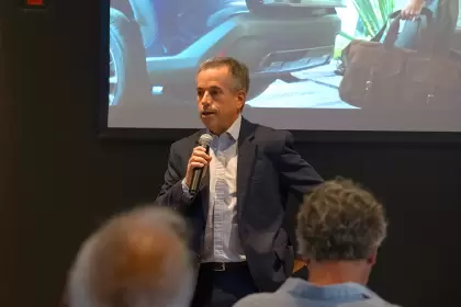"Poder importar cualquier vehículo sería lo más sano para todos y le daría otro empuje a la industria"