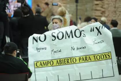 "No somos una X", el reclamo a los gritos durante un acto de Alberto Fernández para presentar el DNI no binario en 2021