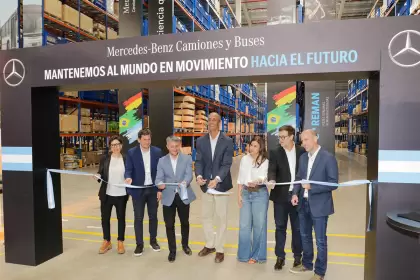 Mercedes-Benz Camiones y Buses inaugura un nuevo Centro Logístico de Autopartes y Repuestos