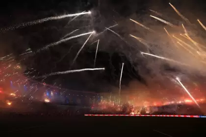 Imagen del recibimiento de los hinchas de Racing en la semifinal ante Corinthians. (@RacingClub)