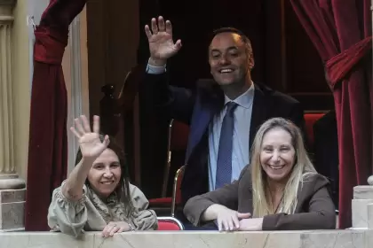 Karina Milei y Manuel Adorni, presentes en Diputados