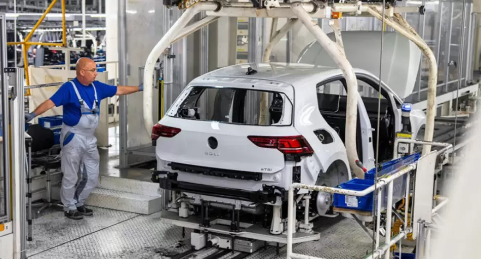 LA INDUSTRIA AUTOMOTRIZ EUROPEA SONRÍE CON EL MERCOSUR: EL SECTOR QUE MÁS GANA CON EL ACUERDO UE Y EL DESAFÍO QUE EL BLOQUE DEBE ENFRENTAR