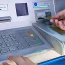 ESTAFAS: Por qué nunca hay que imprimir el ticket del cajero automático al sacar plata