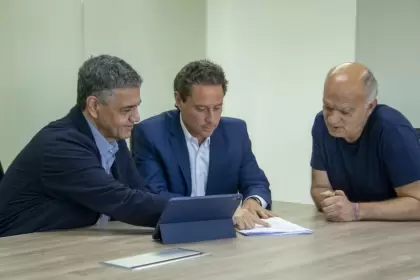 Jorge Macri junto a Néstor Grindetti y Gabriel Sánchez Zinny.