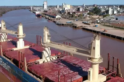 Quién se quedará con el millonario negocio de la Hidrovía