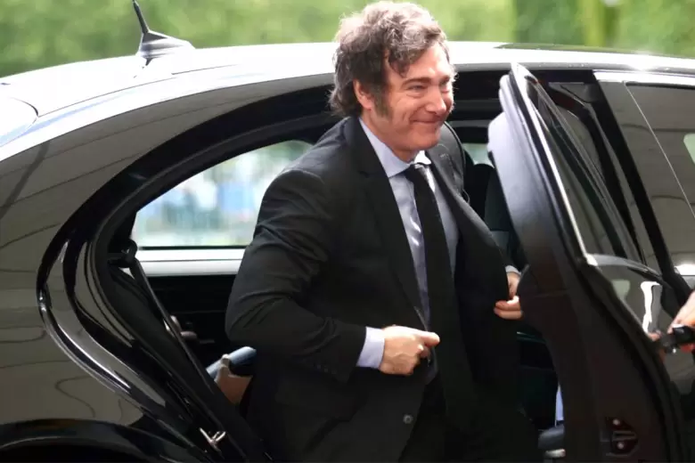 Milei dijo recientemente que los autos argentinos son más caros por su alta carga fiscal.