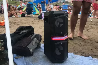 Así funciona "Pocket Gone", el silenciador de parlantes Bluetooth que se volvió viral