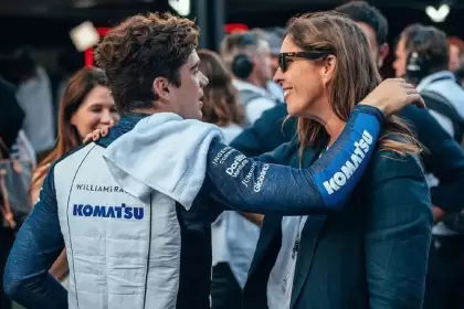 Franco Colapinto junto a María Catarineu