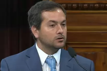 El Gobierno echó al titular de la Unidad de Información Financiera y será reemplazado por Paul Starc